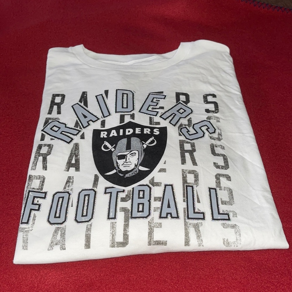 Majestic Raider white tee NWOT